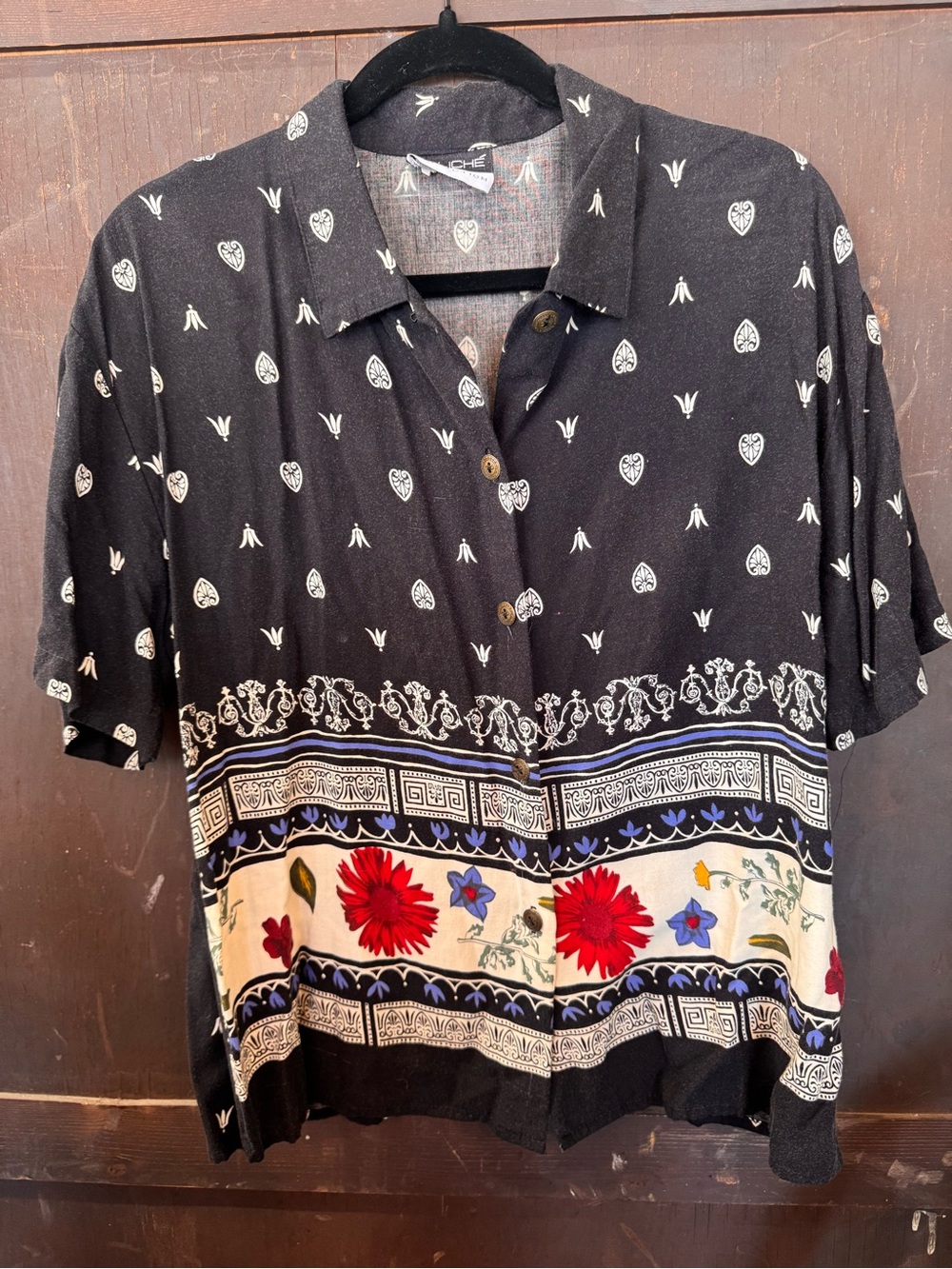 Casual Black Floral Border Short-Sleeve Button Shirt